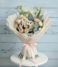 Букет цветов из:  Розы и Лизиантусы #REPLACE_PRED# Любохне
