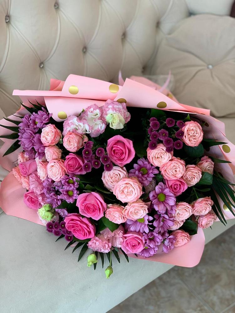 Букет цветов из: Хризантемы, Розы и Лизиантусы в Любохне