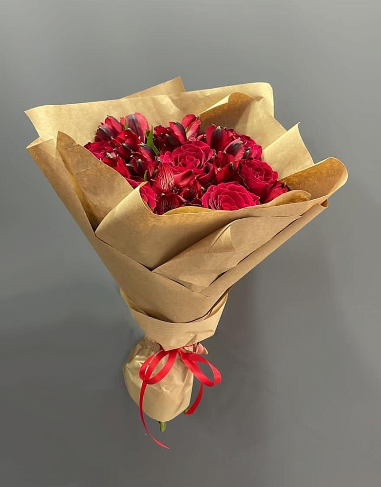 Букет цветов из: Альстромерии и Розы в Любохне