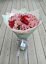 Букет цветов из:  Альстромерии в Любохне