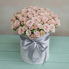 Цветочная композиция из Розы в шляпной коробке в Любохне