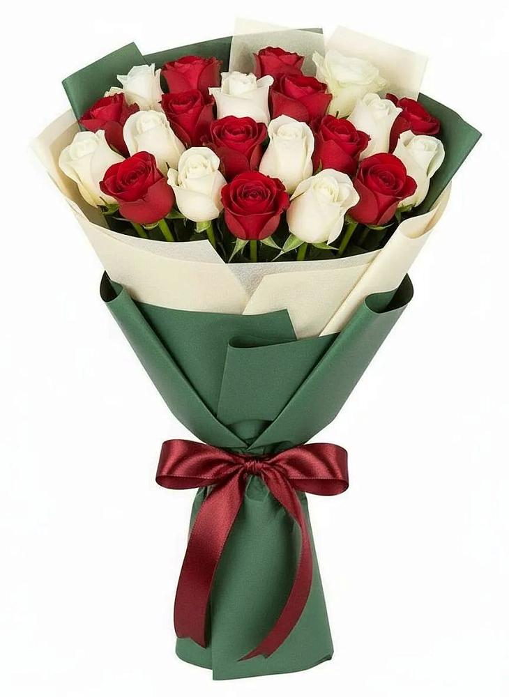 Букет Микс из красных и белых роз в Любохне