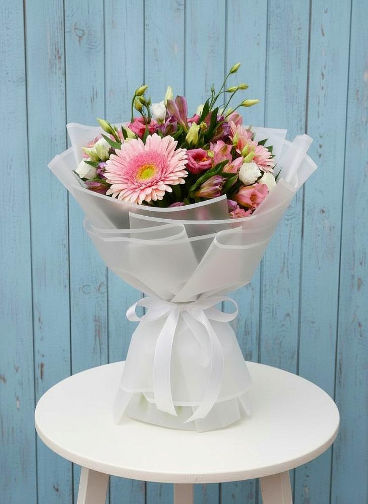 Букет цветов из: Герберы, Альстромерии и Лизиантусы в Любохне