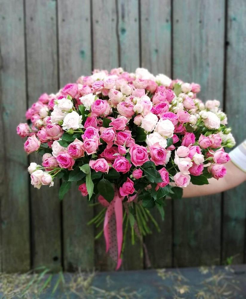 Букет Розовые кустовые розы Натали и Лав Лидия в Любохне
