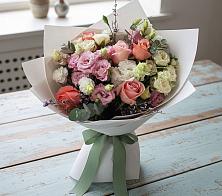 Букет цветов из:  Розы, Лизиантусы и Гвоздики в Любохне